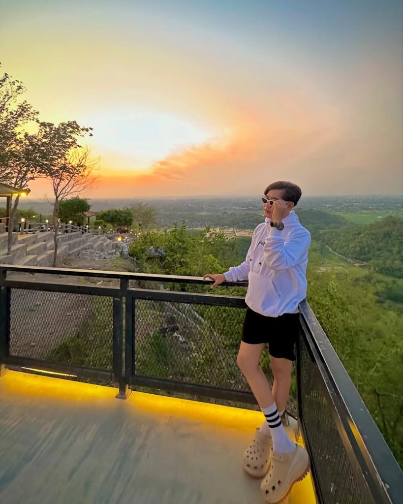 Spot foto di wisata Puncak Sosok