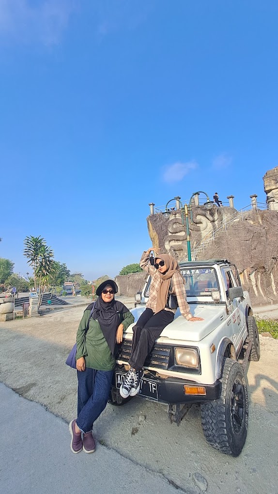 Dokumentasi Jeep Tebing Breksi dangan view tebing yang unik, sumber: gmaps