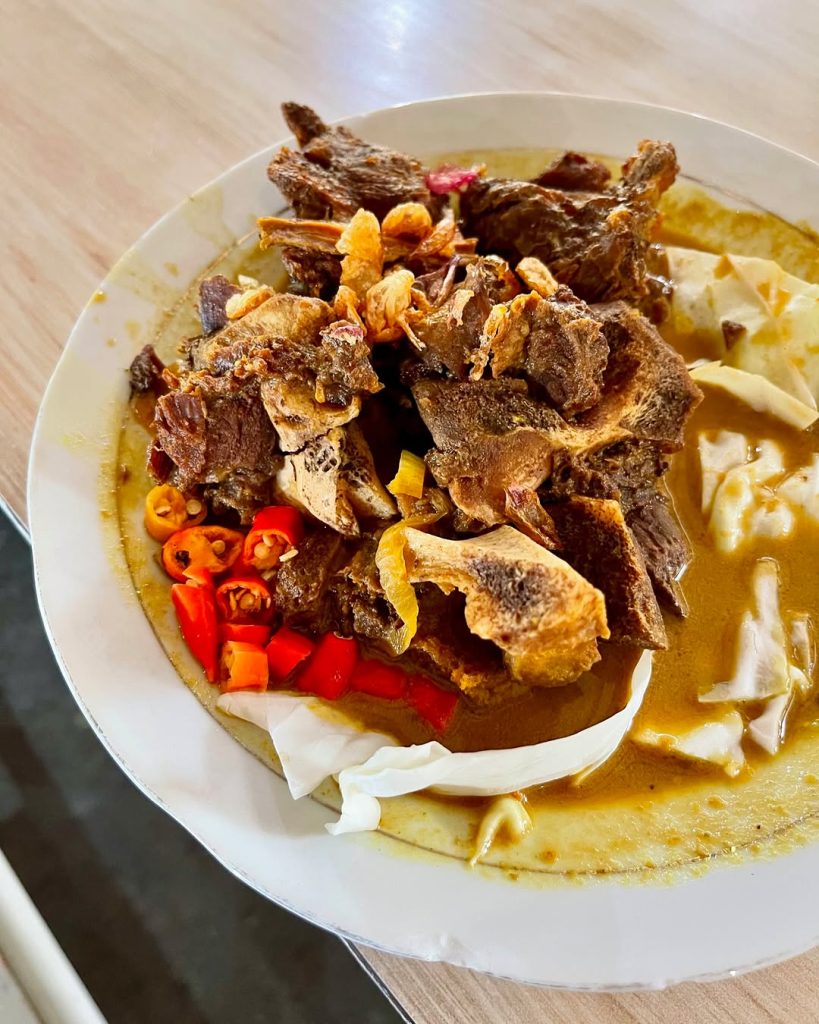 Tampilan makan tengkleng gajah yang lezat banget, sumber: instagram