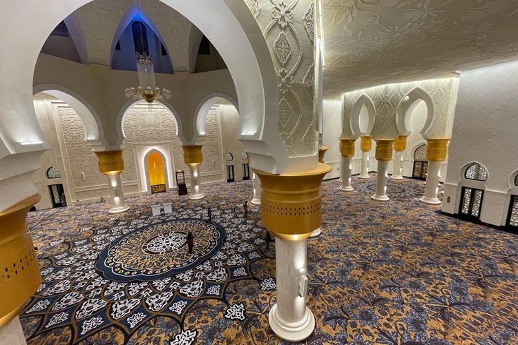 Masjid Raya Sheikh Zayed Solo 3