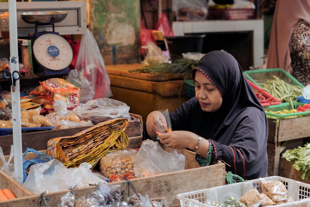 Pasar Sangkrah telah mengalami revitalisasi dan kembali beroperasi dengan wajah baru sejak tahun 2016.