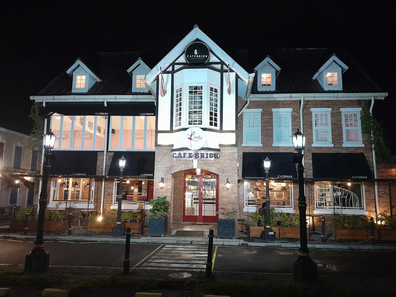 Cafe Brick yang mengusung konsep klasik dan vintage.