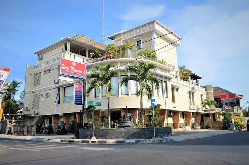 Hotel Mataram 2 dilengkapi dengan fasilitas AC dan TV.