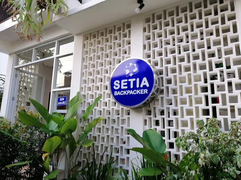 Setia Backpacker cocok untuk tempat tidur nyaman di tengah kota tanpa distraksi.