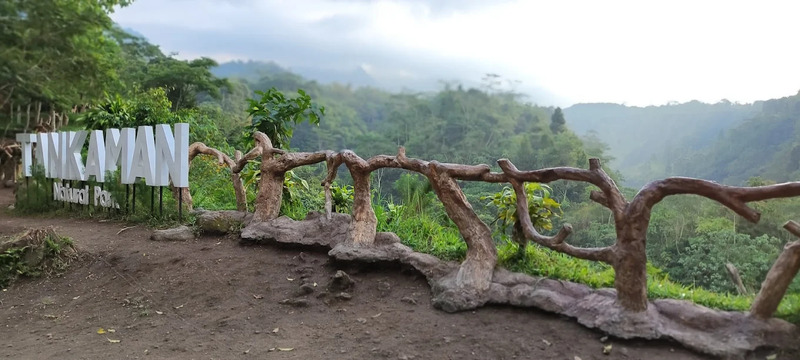 Tankaman Natural Park & Resto, cafe alami dekat hutan dan aliran sungai.